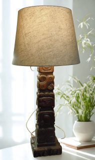 Handgeschnitzte Holzlampe aus Honduras – St. Elisabeth El Progreso Yoro