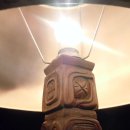 Handgeschnitzte Holzlampe aus Honduras – St. Elisabeth El Progreso Yoro