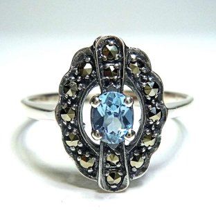 Feiner Silber Jugendstil Ring mit ovalem Aquamarin + Markasiten handgefaßt