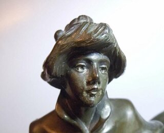 Jugendstil Figurine Marketenderin um 1900 bronziert