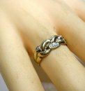 Feiner Gelbgold Ring mit 2 kleinen Diamanten RG 51