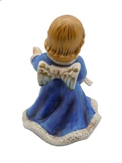 Goebel Engel mit Notenband blau/wei