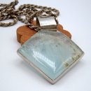 Modernistischer Silberanhänger mit Bergkristall...