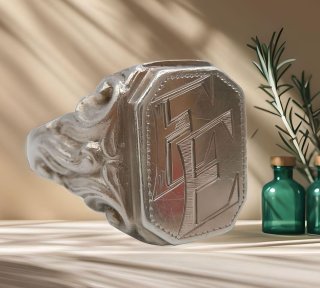 Exklusiver antiker Siegelring aus 835 Silber – handgefertigtes Meisterstück mit Monogramm E.E.