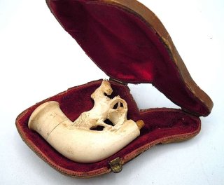 Meerschaumpfeife antik im Etui Pferd