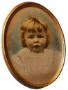 Antikes Kinderporträt 1908 – Original Tempera-Gemälde im ovalen Goldrahmen (44x33,5 cm)