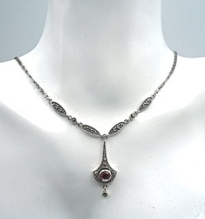 Edles Jugendstil Silber Collier mit Granat und Markasiten