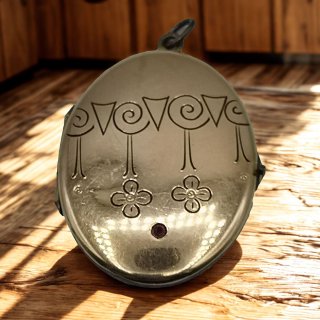 Antikes Foto-Medaillon aus vergoldetem Silber – Jugendstil trifft Art Déco | Schwäbisch Gmünd