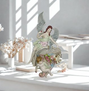 Vintage Porzellan Wand Vase mit Engel, Putte, Vogel und Blumen