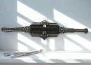 Art-Déco-Stabbrosche aus 800er Silber mit Onyx & Markasit – um 1920
