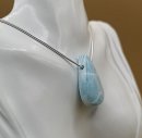 Edler, moderner Larimar Anhänger an 925 Silber Schlangenkette