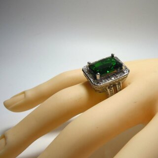Party Fingers - Green Poison Cocktail Ring