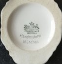Rosenthal Trachtenanhänger Enzian handgemalt 50er Jahre