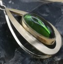 Anhänger mit grünem Stein an Venezianerkette 60er Jahre