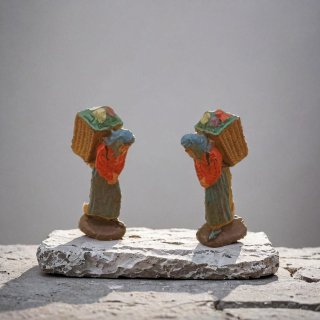 2 Lineol Figuren Bäuerinnen – Vintage Sammlerfiguren 5,5 cm, handbemalt, LINEOL gemarktet, landwirtschaftliche Miniaturen