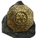 Egerländer Brosche „Huasnoantoutara“ / Chebský knoflík – feuervergoldeter Trachtenschmuck um 1900