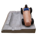 Seltener Vintage Keramik Aschenbecher mit Formel-1 Rennwagen – 1950er Jahre Design