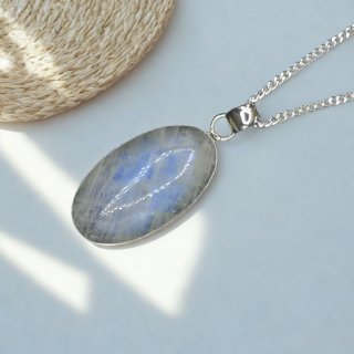 Edler Regenbogen-Mondstein Anhänger – Oval (35x20 mm) in 925 Silber inkl. 55 cm Panzerkette