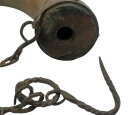 Antikes Bodenlader-Pulverhorn mit Eisenkette – um 1800