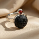Modern Victorian Lava-Ring mit Granat aus 925 Silber – RG57